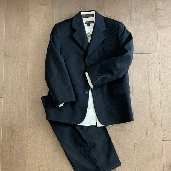 Europa Collection Suit with Dress Shirt